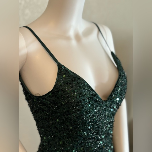 🥳♥️ NWT Dear Moon Green Sequin V-Neck Side Slit Mini Dress - Picture 5 of 12